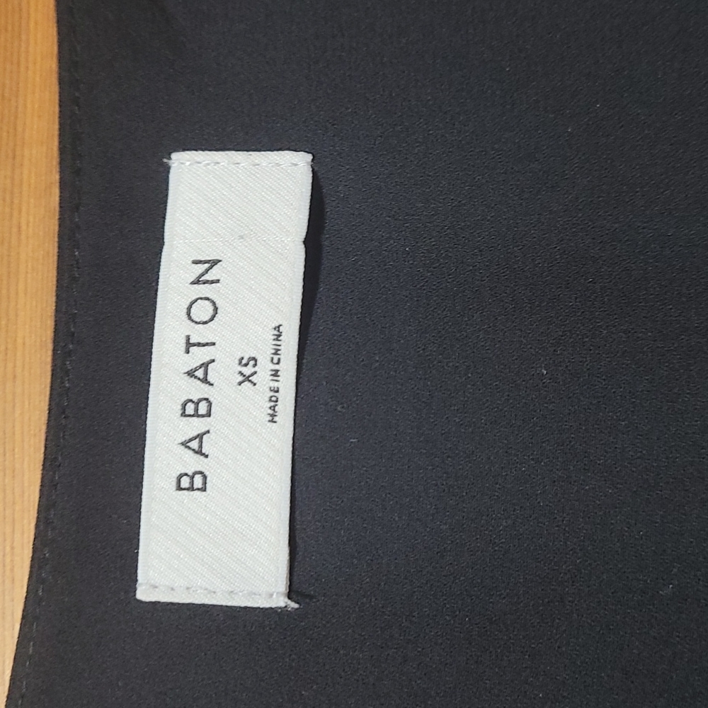 Babaton Black V-Neck Short Sleeve Top - Picture 5 of 5